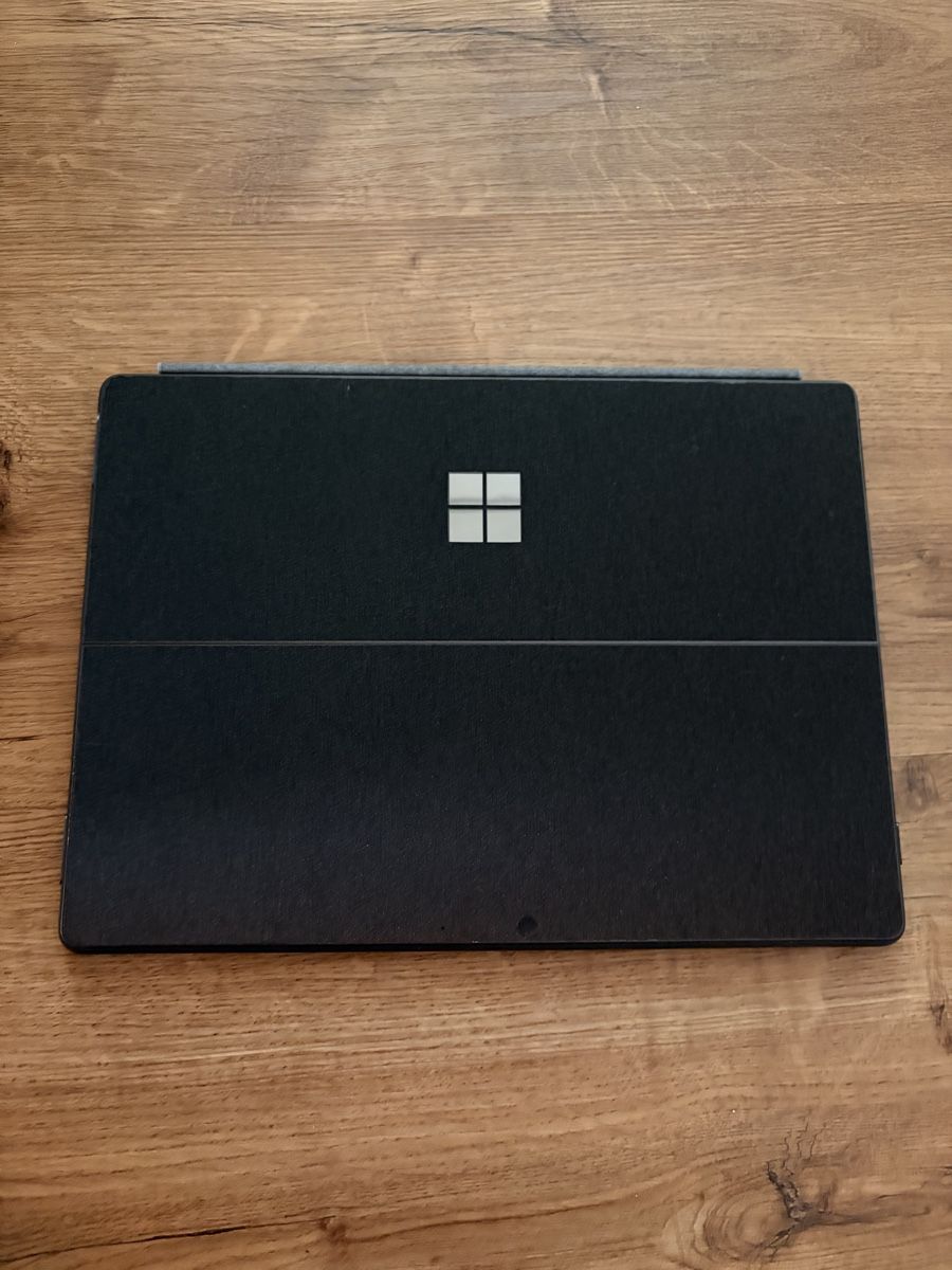 Microsoft Portables: MICROSOFT Surface Pro 8 (13", Intel Core i5, 8 GB RAM, 256 G – Neuf (Voir description) à Hausen AG par 1lo 1