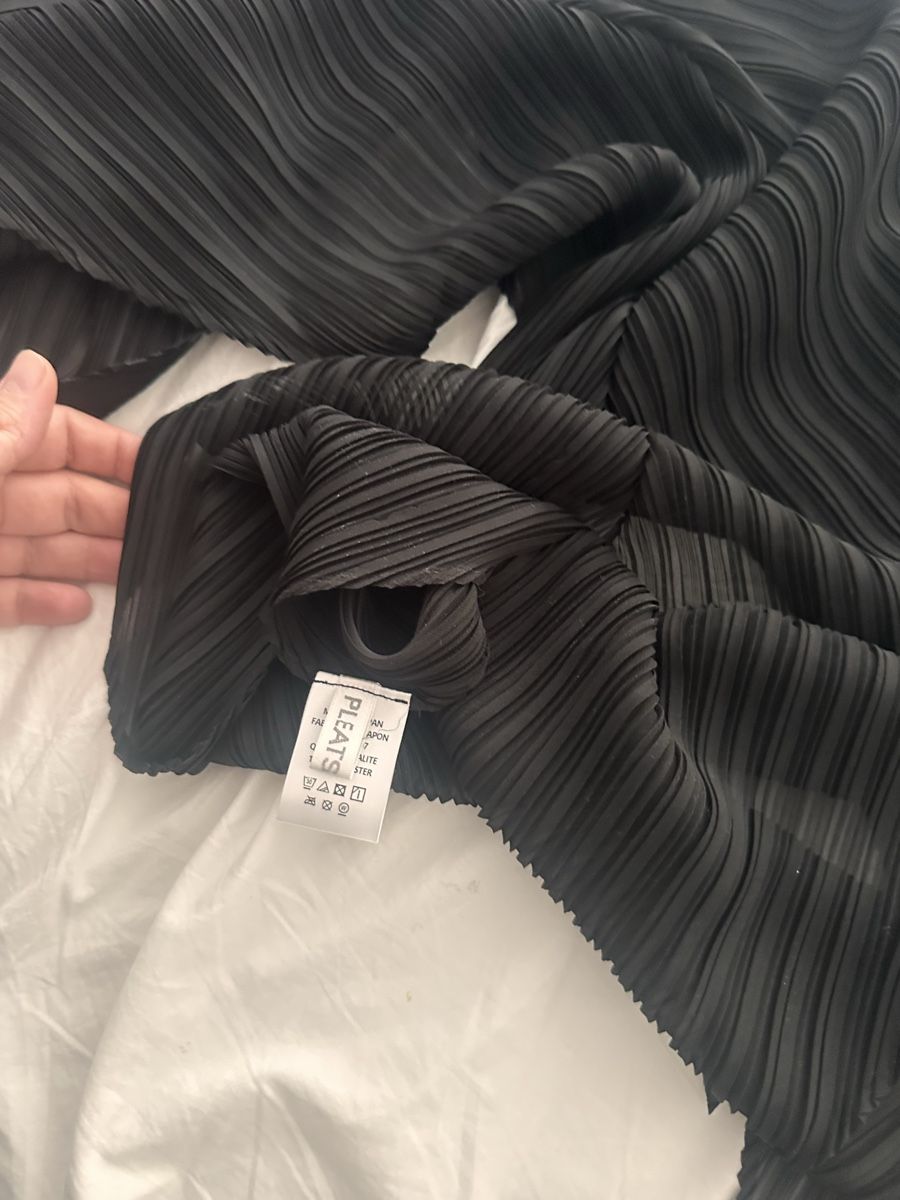 Issey Miyake Foulards, Tücher & Schals: Issey Miyake Schal  – Gebraucht aus Triengen von Meetmeatthebodega 3