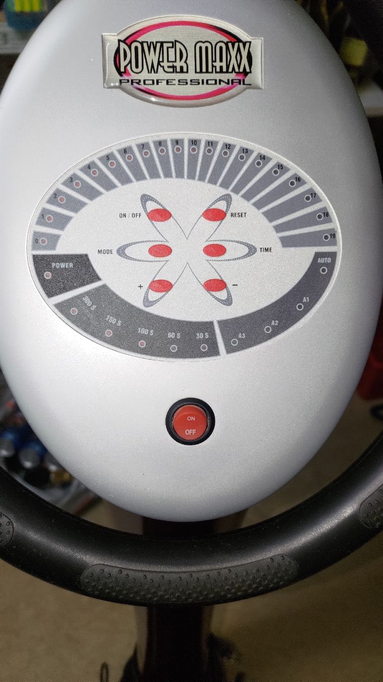 Power Plate Hometrainer: Power Maxx Professional – Usato da Bern venduto da fuchur08