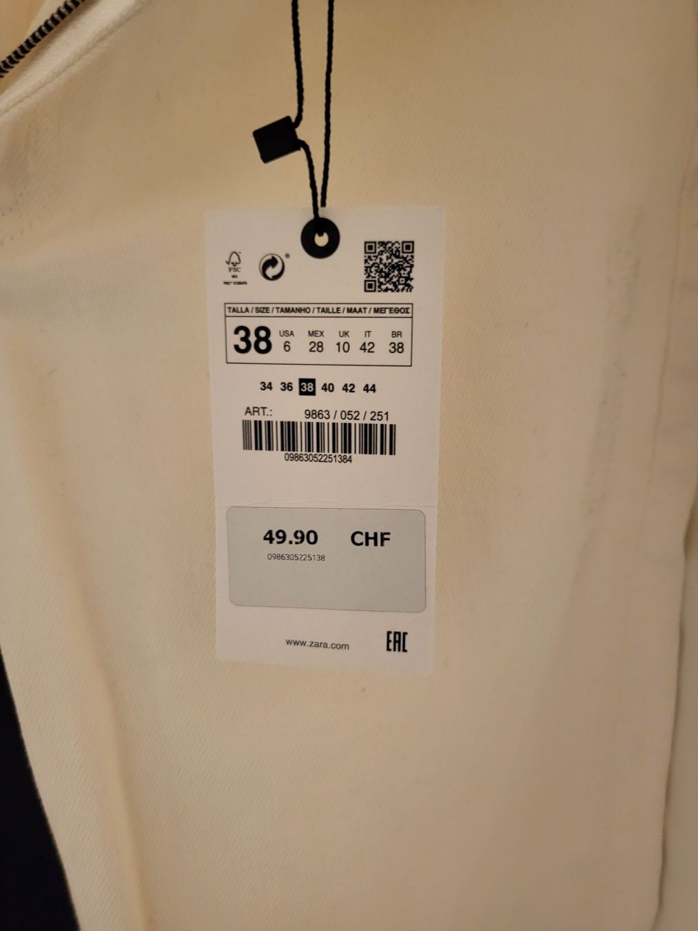 Zara Jeans: NEUE Zara Hose/Jeans Grösse 38 – Nuovo e nell'imballaggio originale da Kaiseraugst venduto da Tania0 1