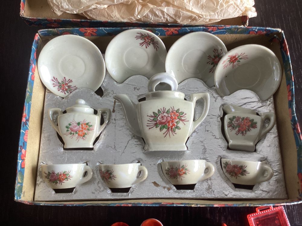 Service à chocolat Trembleuse en porcelaine française des années 1930