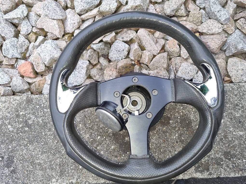 Toutes les pièces auto: lenkrad. – D'occasion à Zunzgen par goncalolucas 1