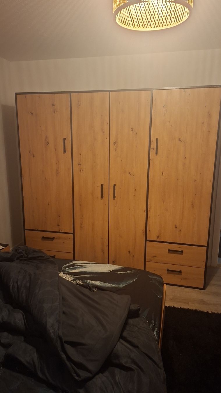 Lits: vollwertiges Schlafzimmer  – Neuf (Voir description) à Selzach par mat_b6jl 2