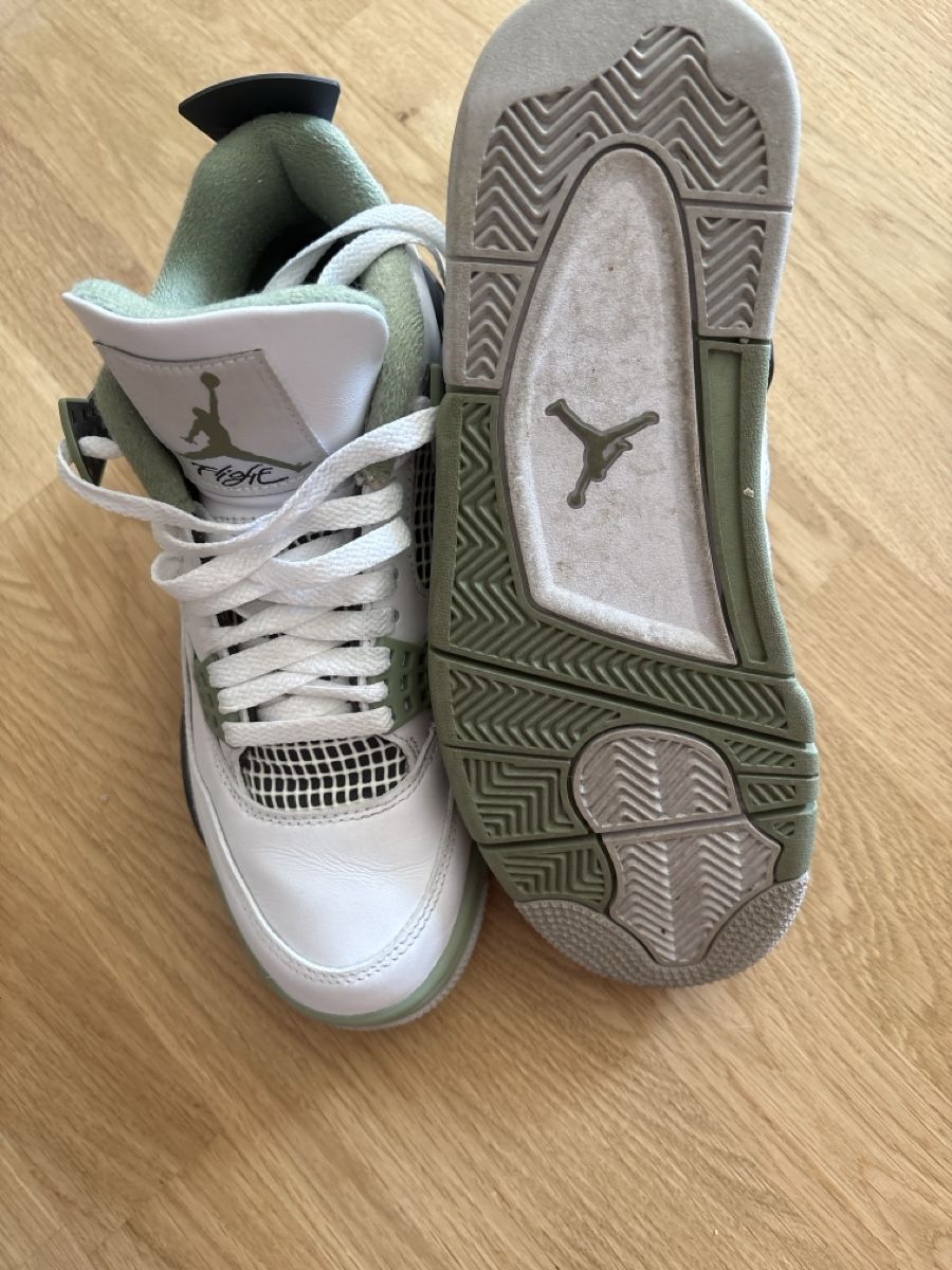 Nike Herrenschuhe: Air Jordan 4 – Gebraucht aus sion von iwa_w2l8 2