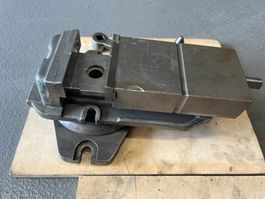 Schaublin Maschinenschraubstock mit 360° Drehplatte