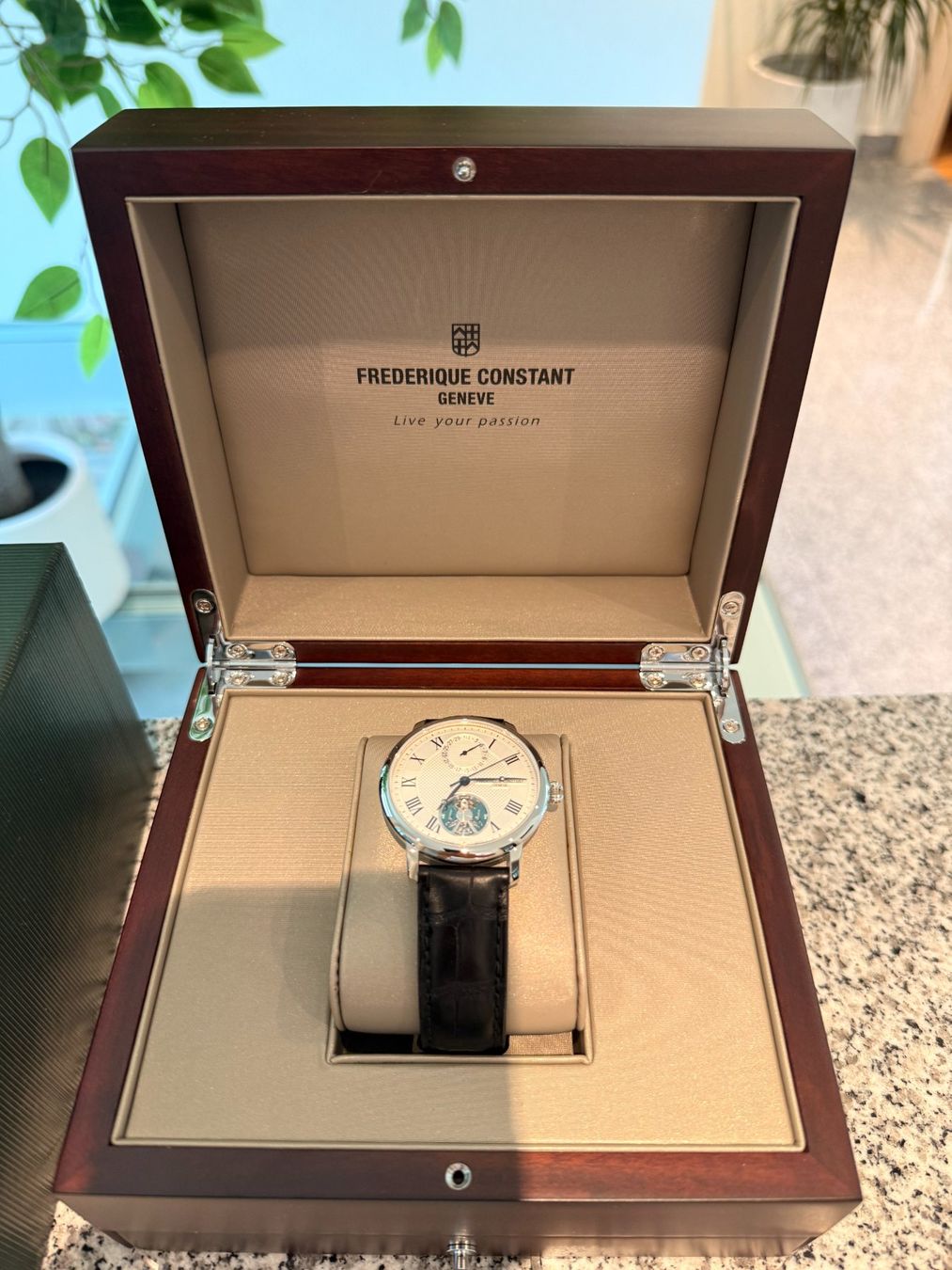 Frederique Constant Orologi: Frederique Constant Slimline Monolithic – Nuovo (secondo la descrizione) da Sierre venduto da Amidusport 1