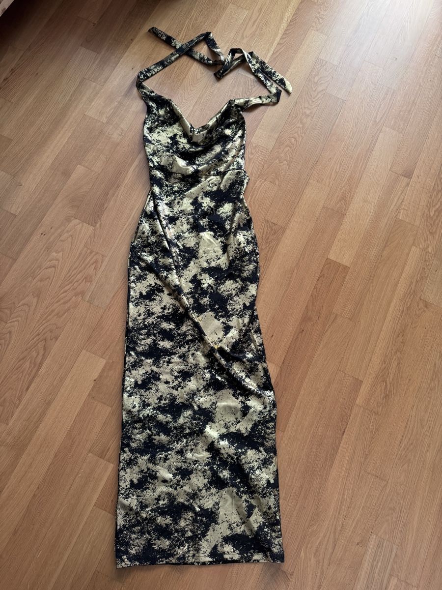 Vestiti: Kleid lang Gr xs  – Nuovo (secondo la descrizione) da Unterengstringen venduto da Cuz_5555