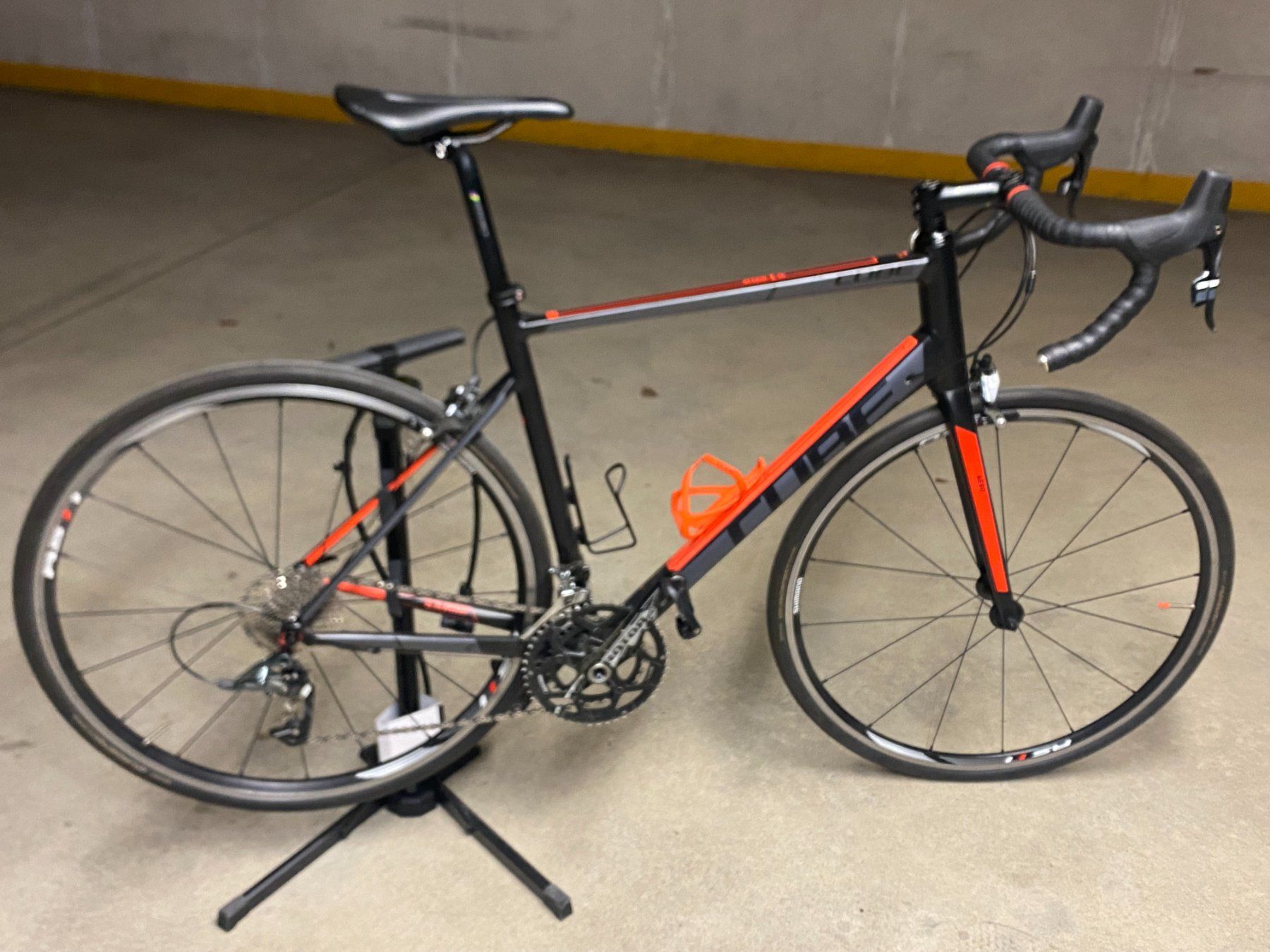 Cube Biciclette: Cube Attain Alu-Rahmen – Usato da Winterthur venduto da Lalinlalan