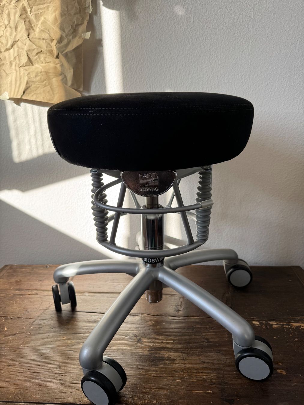 Sgabelli: Hocker | Haider Bio Swing - Mikrofaserbezug - Farbe Schwarz – Usato da Köniz venduto da meerundwind 2
