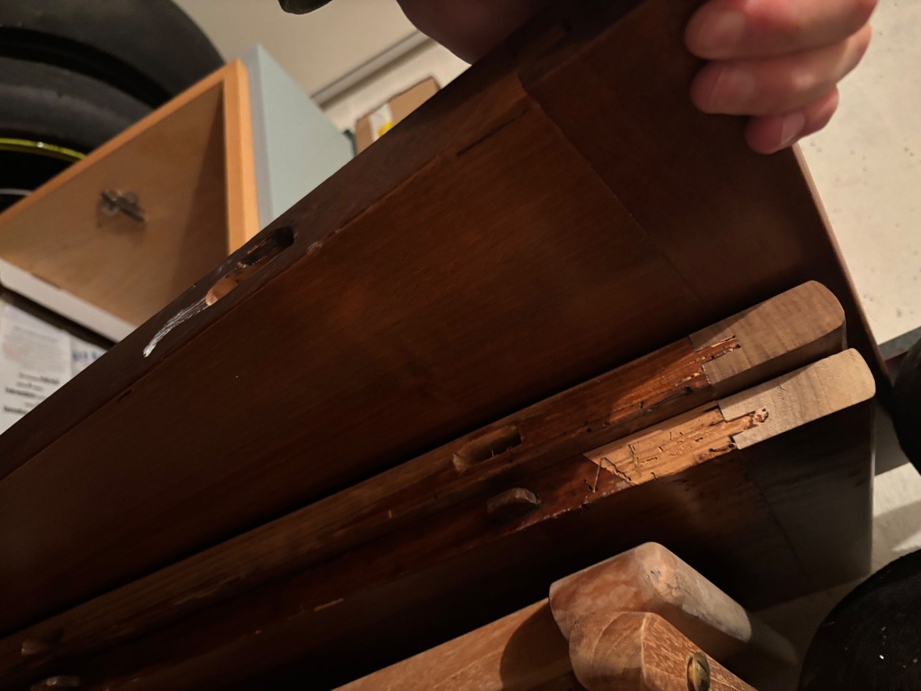 Tables: Runder Nussbaumtisch – D'occasion à Meilen par ram_wxy7 3