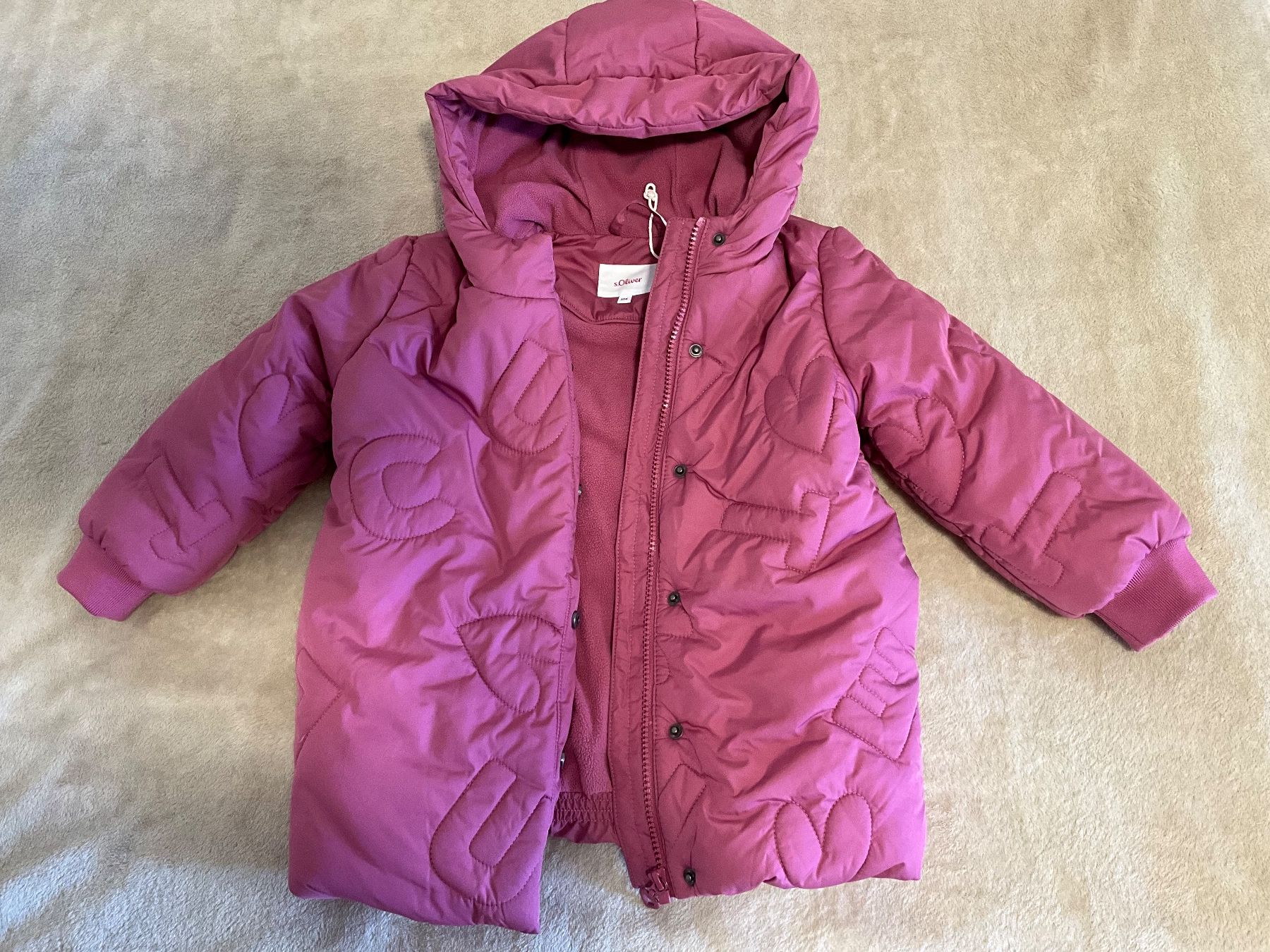 S.Oliver Lotti & Set di vestiti: Mädchen Kleider-Set Gr.104/110: Winterjacke, Softshelljacke – Usato da Siebnen venduto da mac_8tmv 1