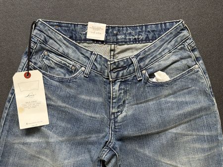 Levi's Bold Curve Straight Leg Jeans, Size W28 L34 NEW