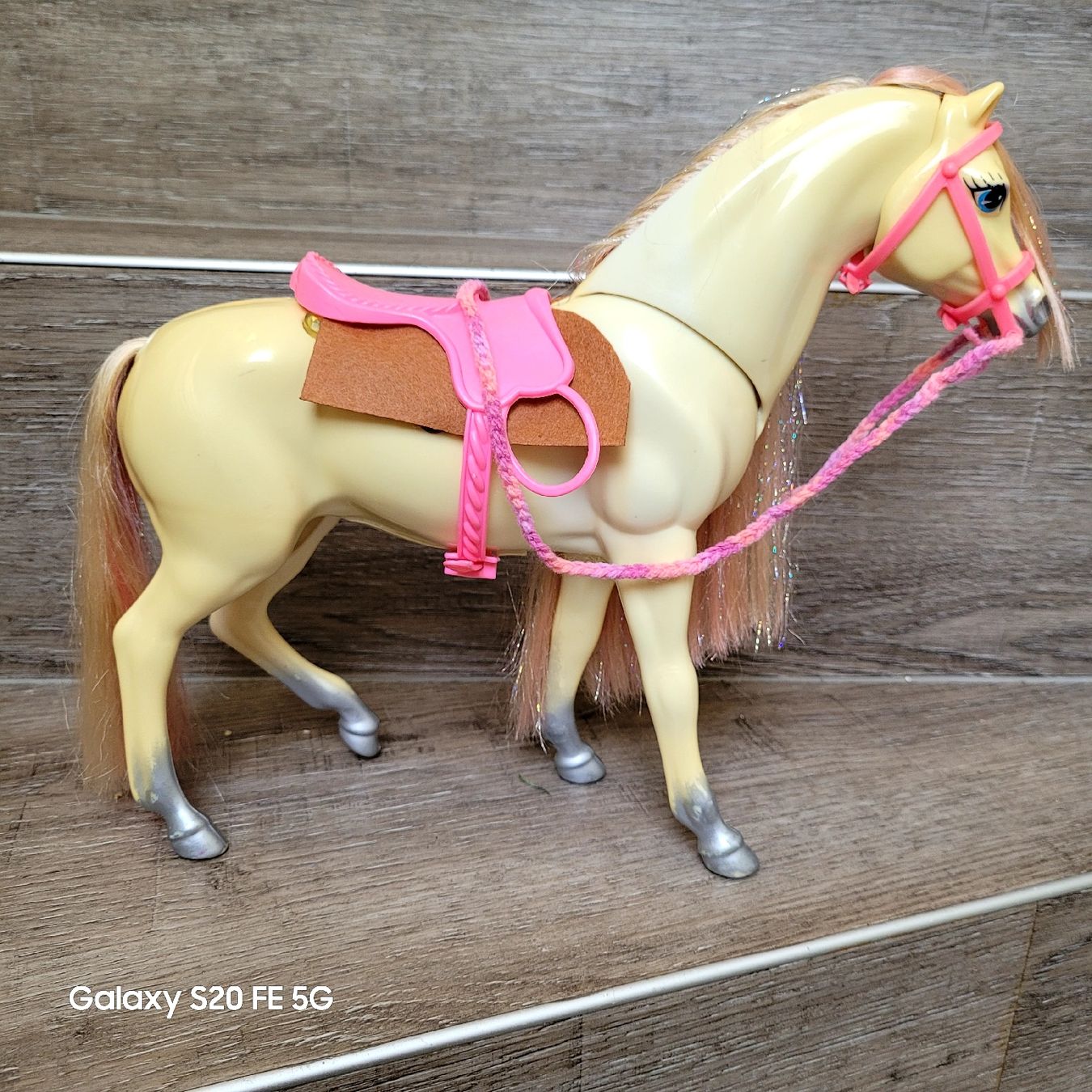 Giocattoli: Barbie Pferd Glitzerstein Melody – Usato da Niederbuchsiten venduto da klengyel 4