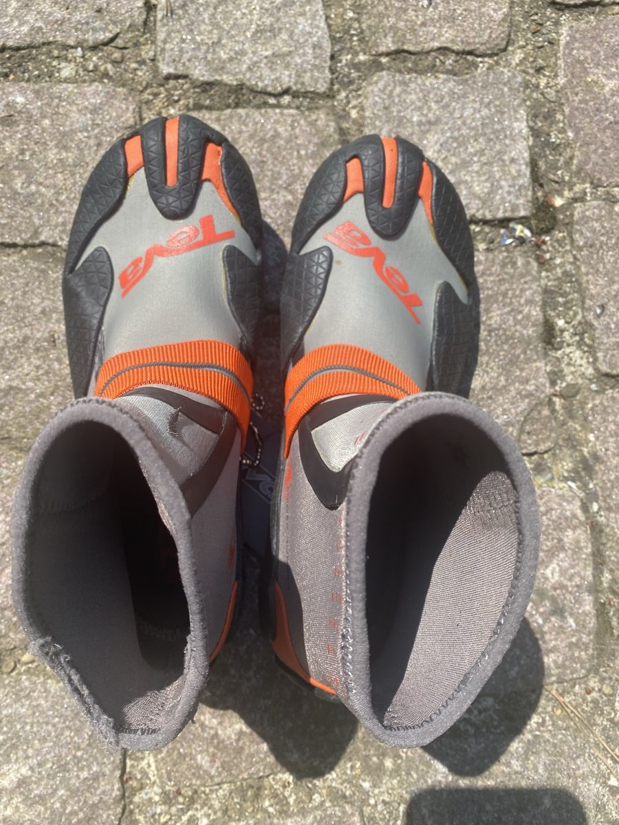 Teva Scarpe per ragazzi: Teva Wasserschuhe Gr. 35,5 Neu – Usato da Winterthur venduto da heart 1