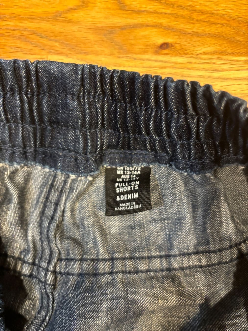 H&M Pantaloni: Neue H&M Pull-on Denim Shorts Gr.164 – Nuovo (secondo la descrizione) da Oberdorf SO venduto da sa-na 2