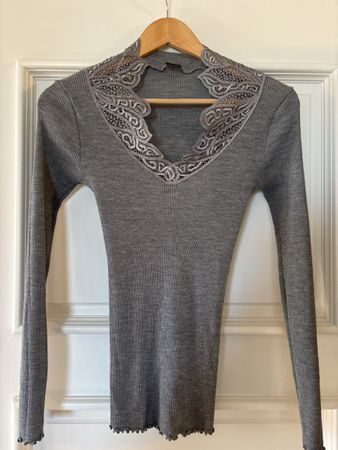 Pull 70% laine 30% soie M