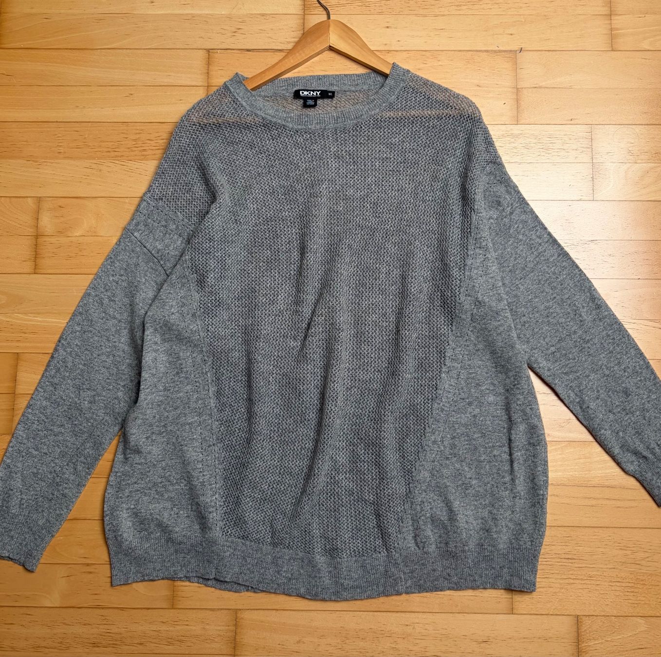 DKNY Pulls & Sweat-shirts: DKNY Oversized Wolle / Seide / Kaschmir Pullover Gr.M/L – D'occasion à Unterägeri par Jutka_04 5