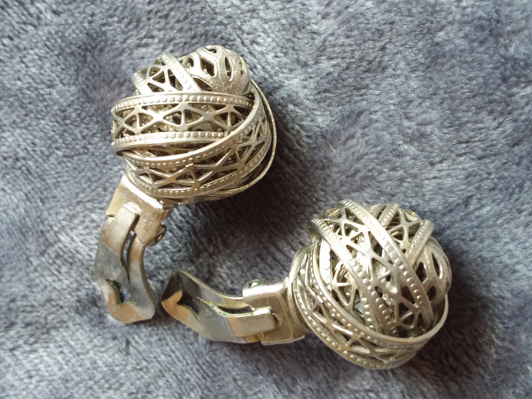 Orecchini pendenti & Orecchini a lobo: Vintage silbrige Kugeln Ohrclips – Usato da Zürich venduto da sanwit 4