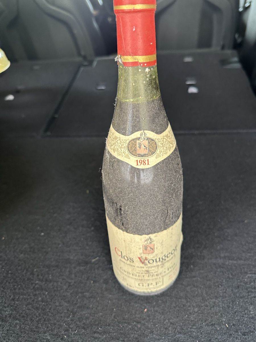 Vino: Rotwein 1981 Clos Vougeot G.P.F. 75cl Flasche – Usato da Tüscherz-Alfermée venduto da Pluriel2 1
