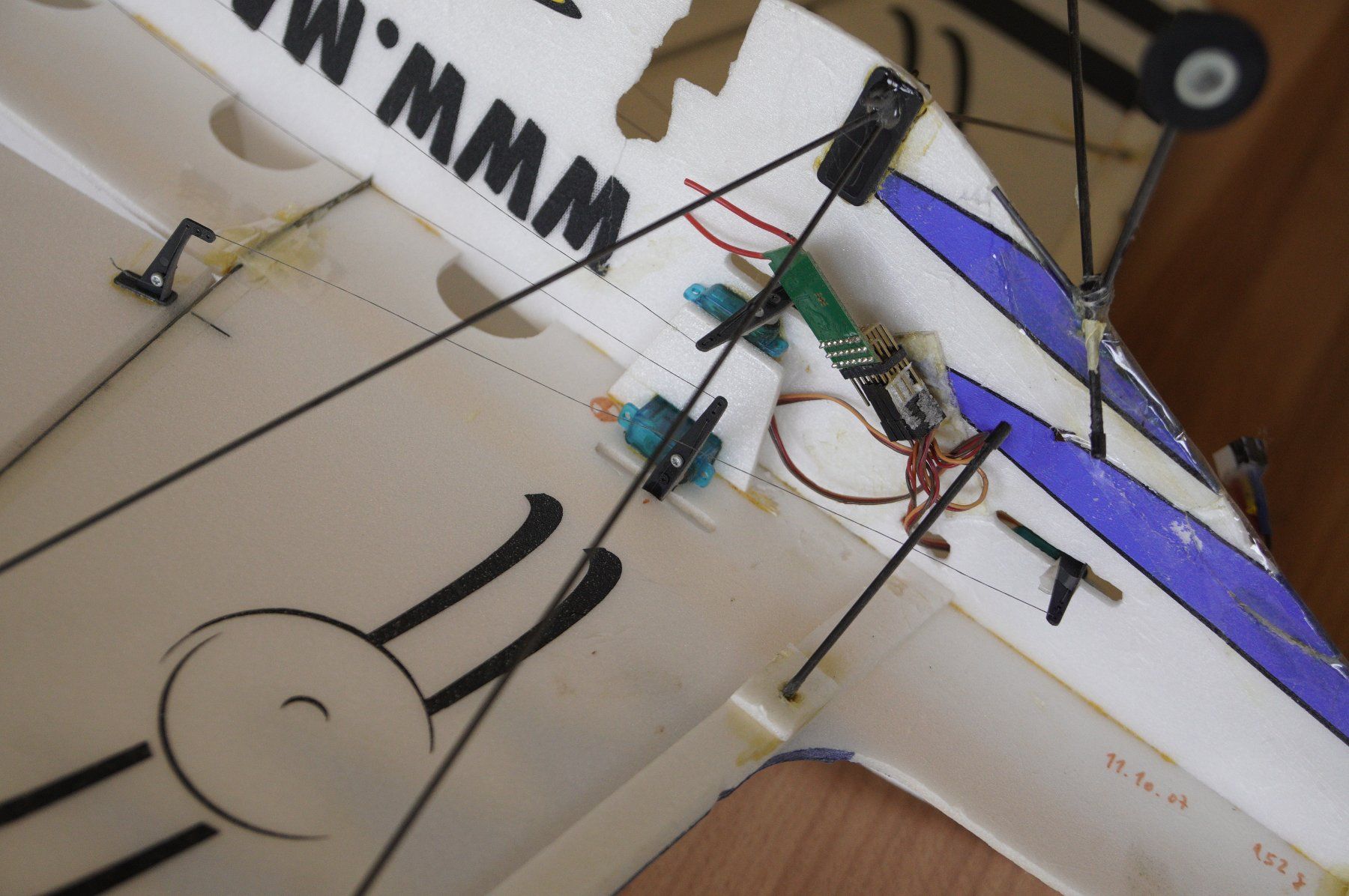Modellismo RC: Indor Flieger mit top Komponenten – Usato da Schwyz venduto da Marhin 3