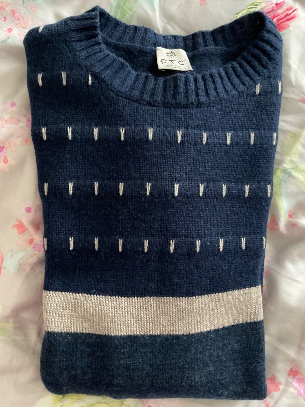 Pulls & Sweat-shirts: FTC Kaschmir Herren Pullover Gr 50/48 blau top – D'occasion à Urdorf par alda02 9