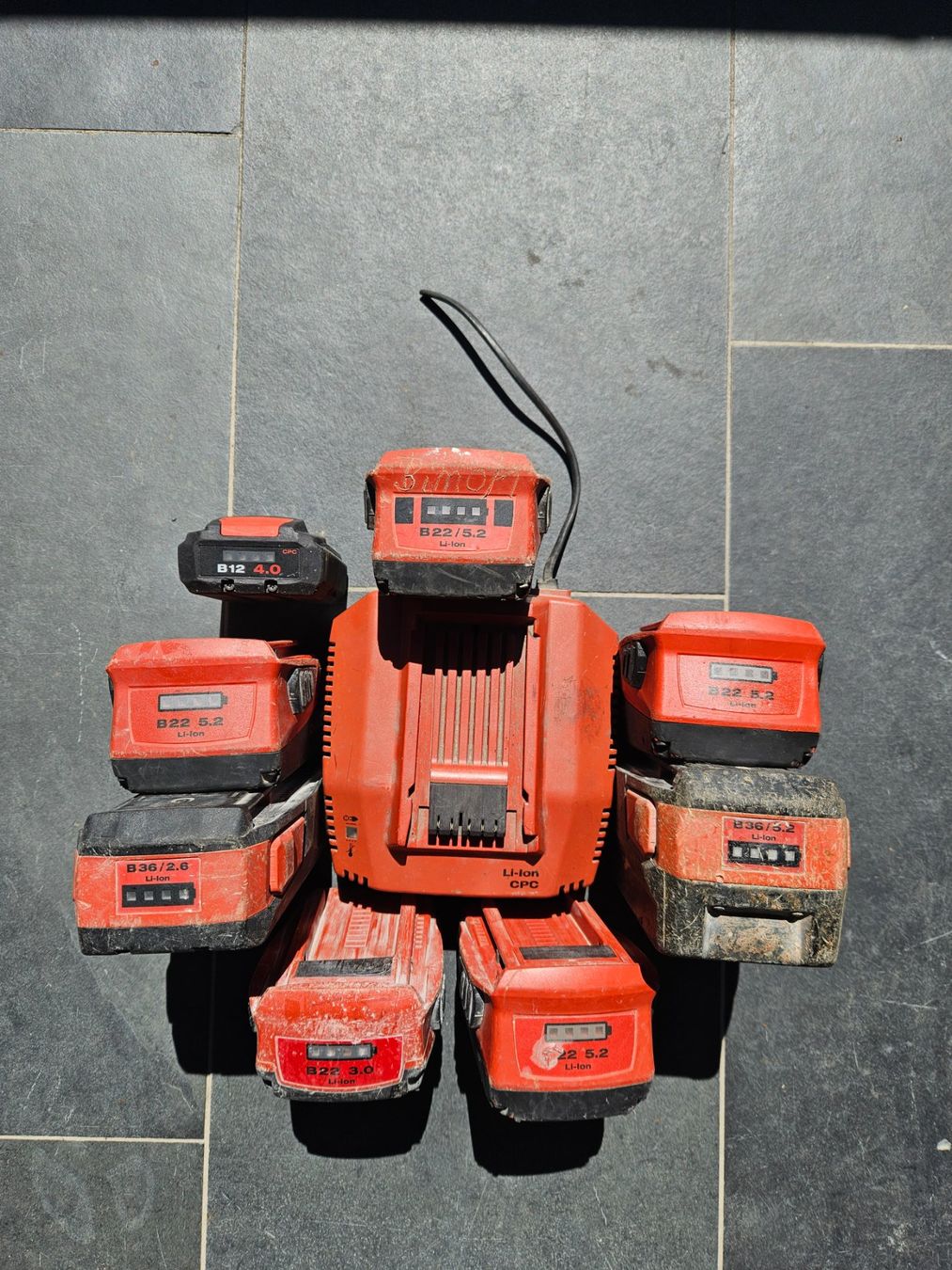 Hilti Akkus & Batterien: HILTI Akku Akkus – Defekt aus Widnau von Cbr1000