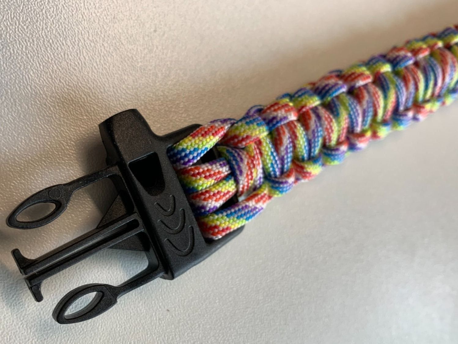 Bracciali & Braccialetti: Paracord Rettungs Seil, Alarmpfeife – Nuovo e nell'imballaggio originale da Courlevon venduto da HotSaleandPrice 5