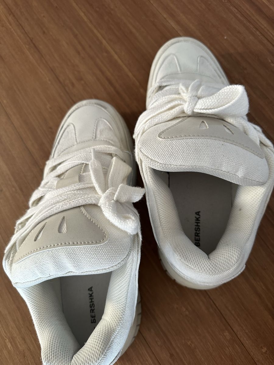 Bershka Scarpe da uomo: Bershka Sneaker, weiss, Grösse 40 – Usato da Diepoldsau venduto da Sonne14 2