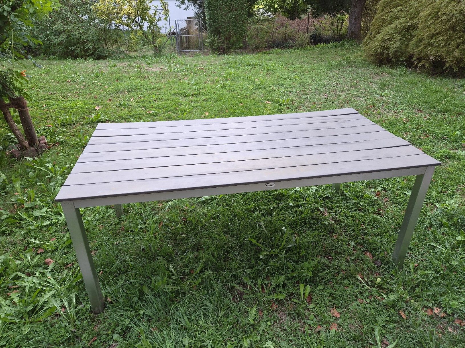 Tische: Gartentisch Profiline Aluminium mit Kunststofflatten – Gebraucht aus Cham von prim3deal2