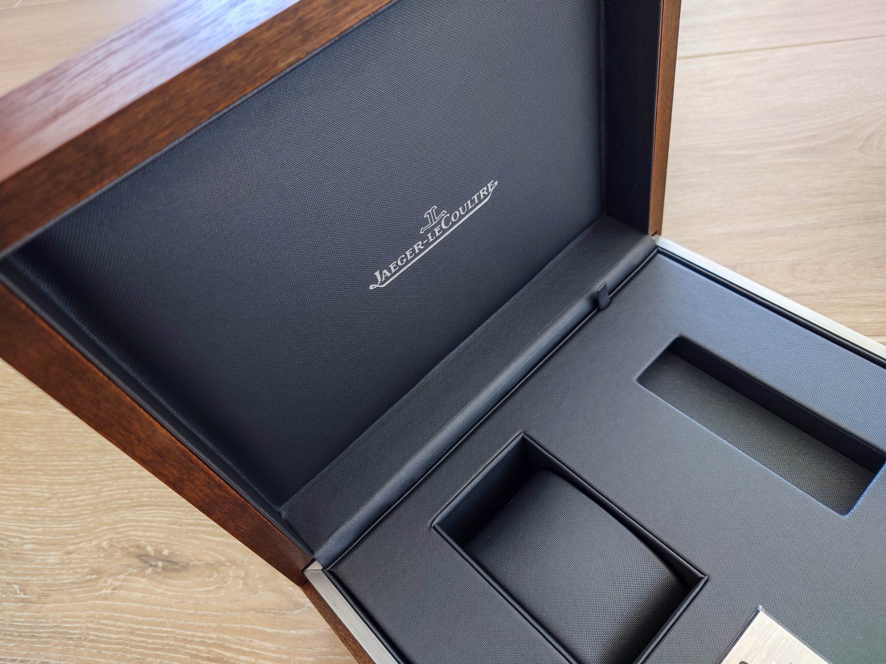 Jaeger-Lecoultre Uhrenboxen: Jaeger-LeCoultre Master Compressor large wooden box NEW – Neu (gemäss Beschreibung) aus Epalinges von bracelet123 4