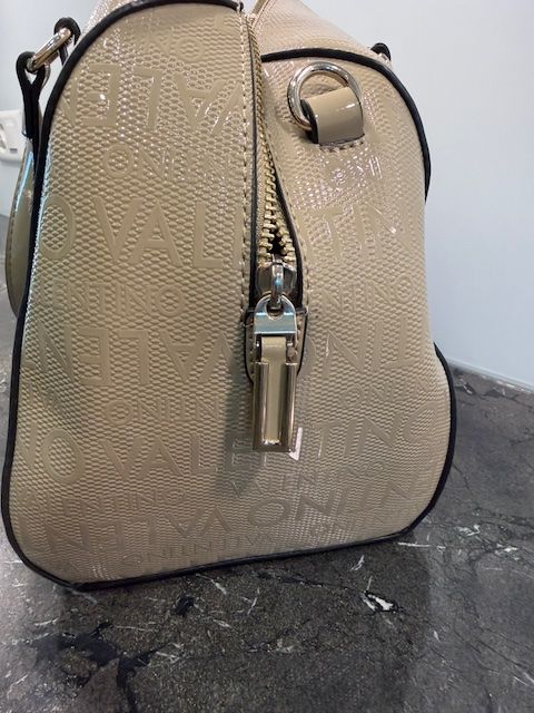 Valentino Taschen für Damen: Valentino Handtasche Beige mit Schultergurt – Gebraucht aus Aarau Rohr von HappyKoala 6