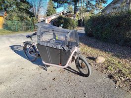 vélo cargo électrique BTWIN F900E