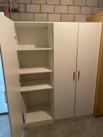 Grosser weisser Schrank AB 1 FR mit Fachböden, viel Stauraum