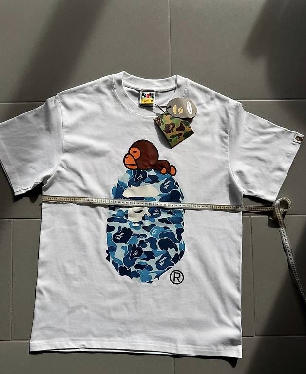 T-shirts: Bape tshirt  – Neuf avec emballage d'origine à Liestal par Adriennsely 2