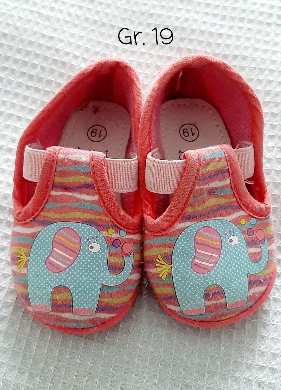 Scarpe per ragazze: Finken / Hausschuhe, Gr. 19 – Usato da Suhr venduto da Nessie88