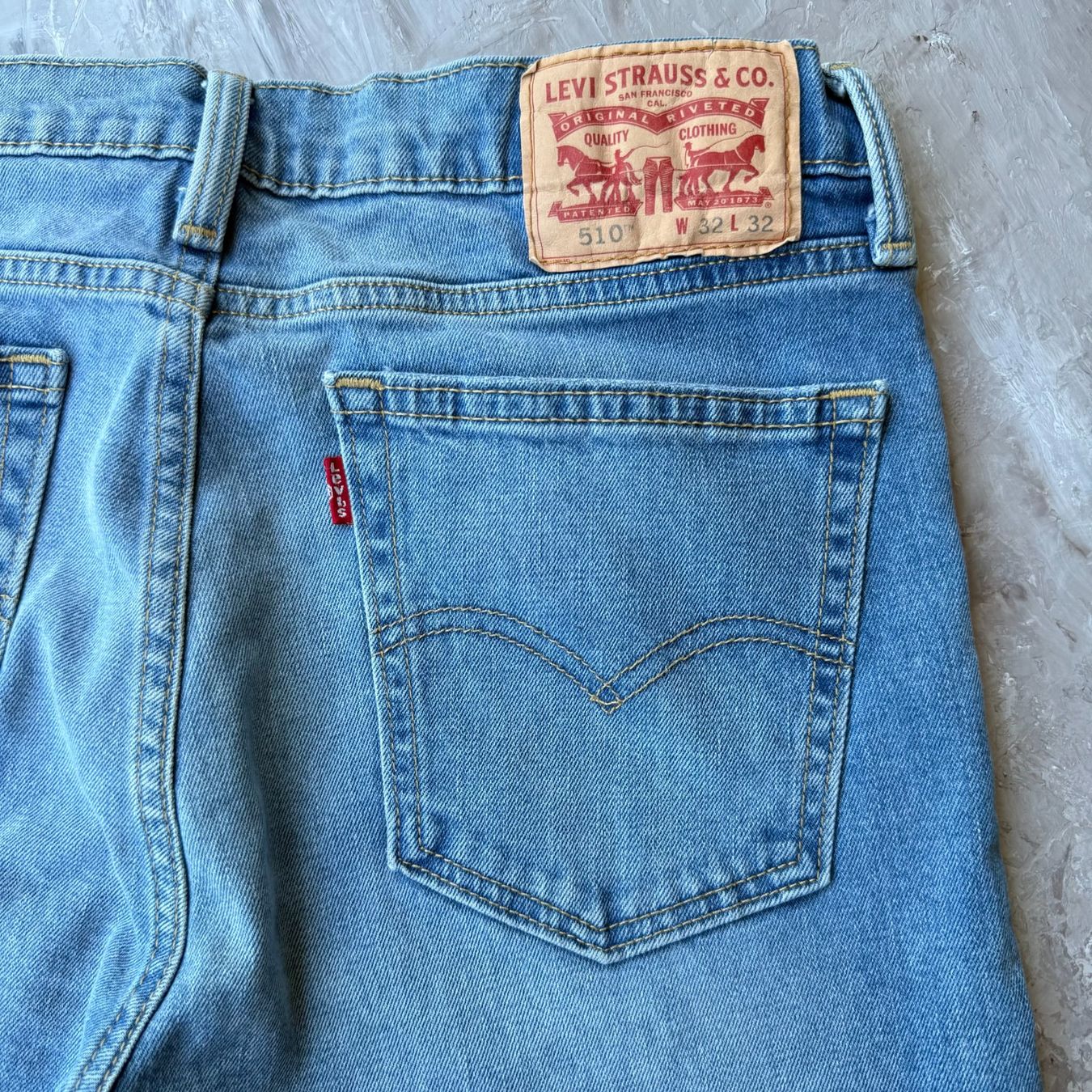Levi's Jeans: Jean LEVI'S bleu clair délavé, coton, 32/32 – Usato da Thônex venduto da Suisse.Shopping 6