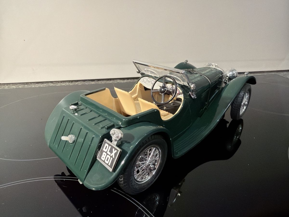 Bburago Modellini d'auto: Jaguar 100 SS - 1/18 - Bburago – Usato da Wolfwil venduto da Rolex1 3