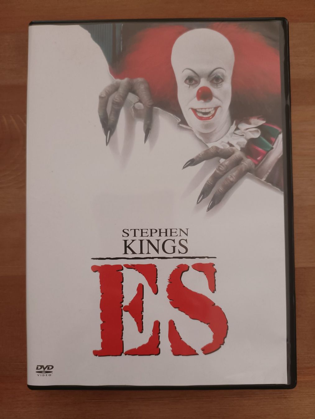 Tutti i DVDs: Stephen Kings ES – Usato da Aarau venduto da d_m_bf6g