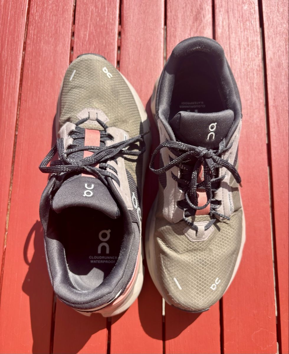 On Chaussures hommes: On Cloudrunner Waterproof fast wie neu – Neuf (Voir description) à Wetzikon ZH par aku_gw6r 3
