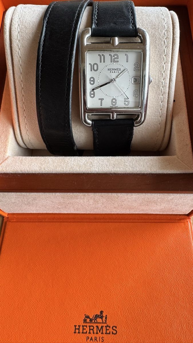 Hermès Orologi: Hermès Cape Cod Stahl, Lederarmband, Top! – Usato da Untersiggenthal venduto da TimeandShine