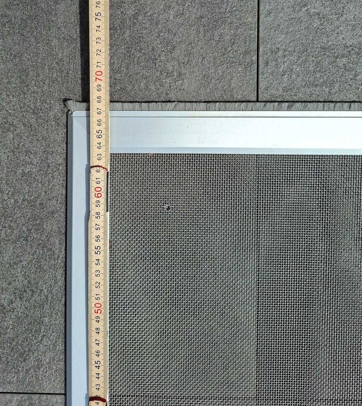 Gitter & Roste: Lichtschachtabdeckung mit Wandanschluss – Gebraucht aus Seengen von Ombre03 1