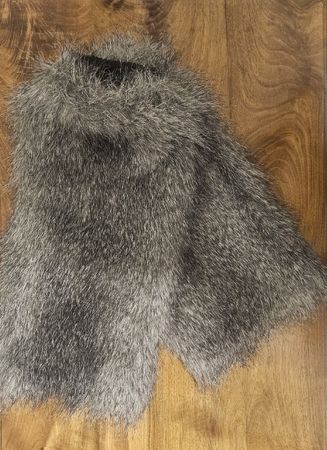 Kaninchen Pelz Bein Wärmer Grau