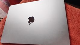 Macbook Air 2024 M3, 15“ , 8Gb Rahm, Starlight