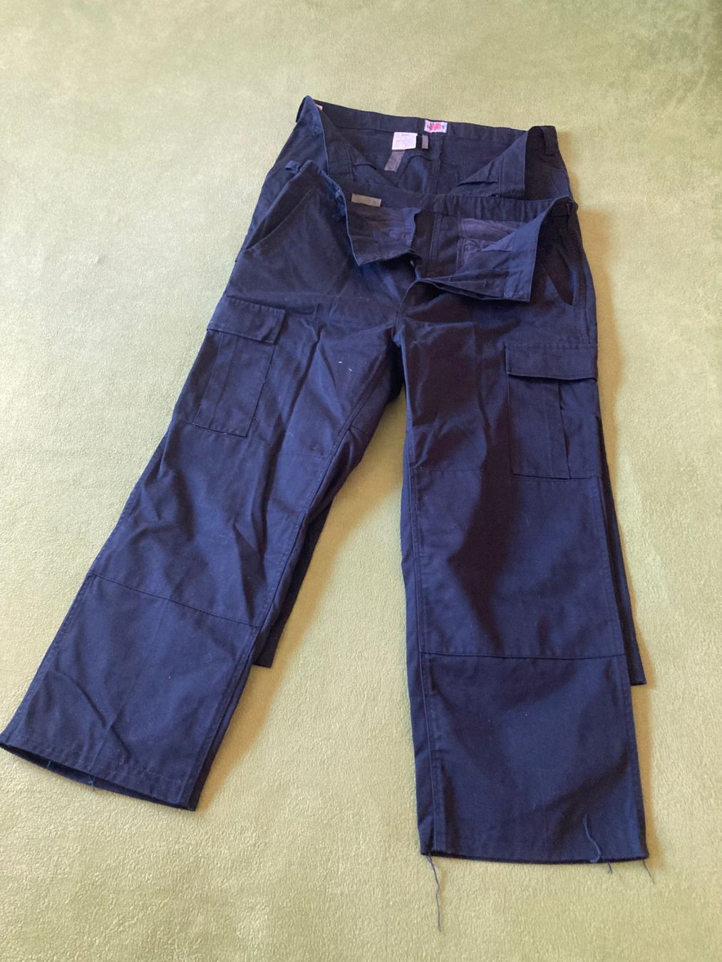Pantaloni: 2 Paar Arbeits/Freizeithosen – Usato da Andeer venduto da JDOGG 1