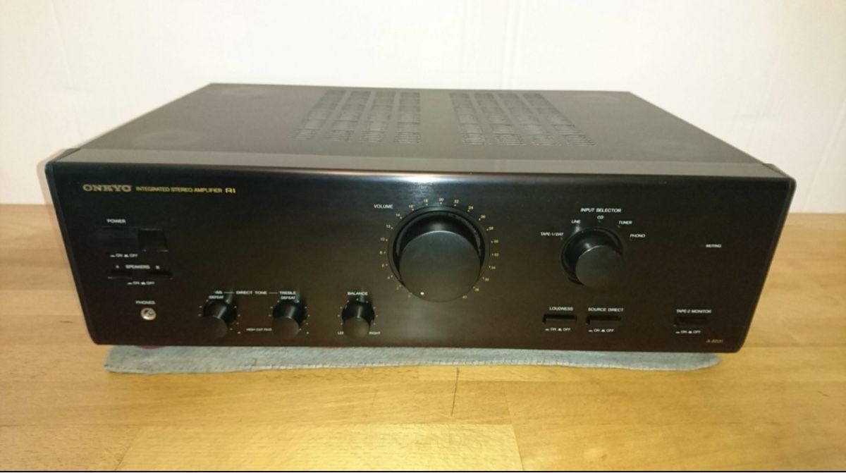 Onkyo Amplificatori: Onkyo A-803 Stereo Verstärker – Usato da Trimbach venduto da ELITA-5