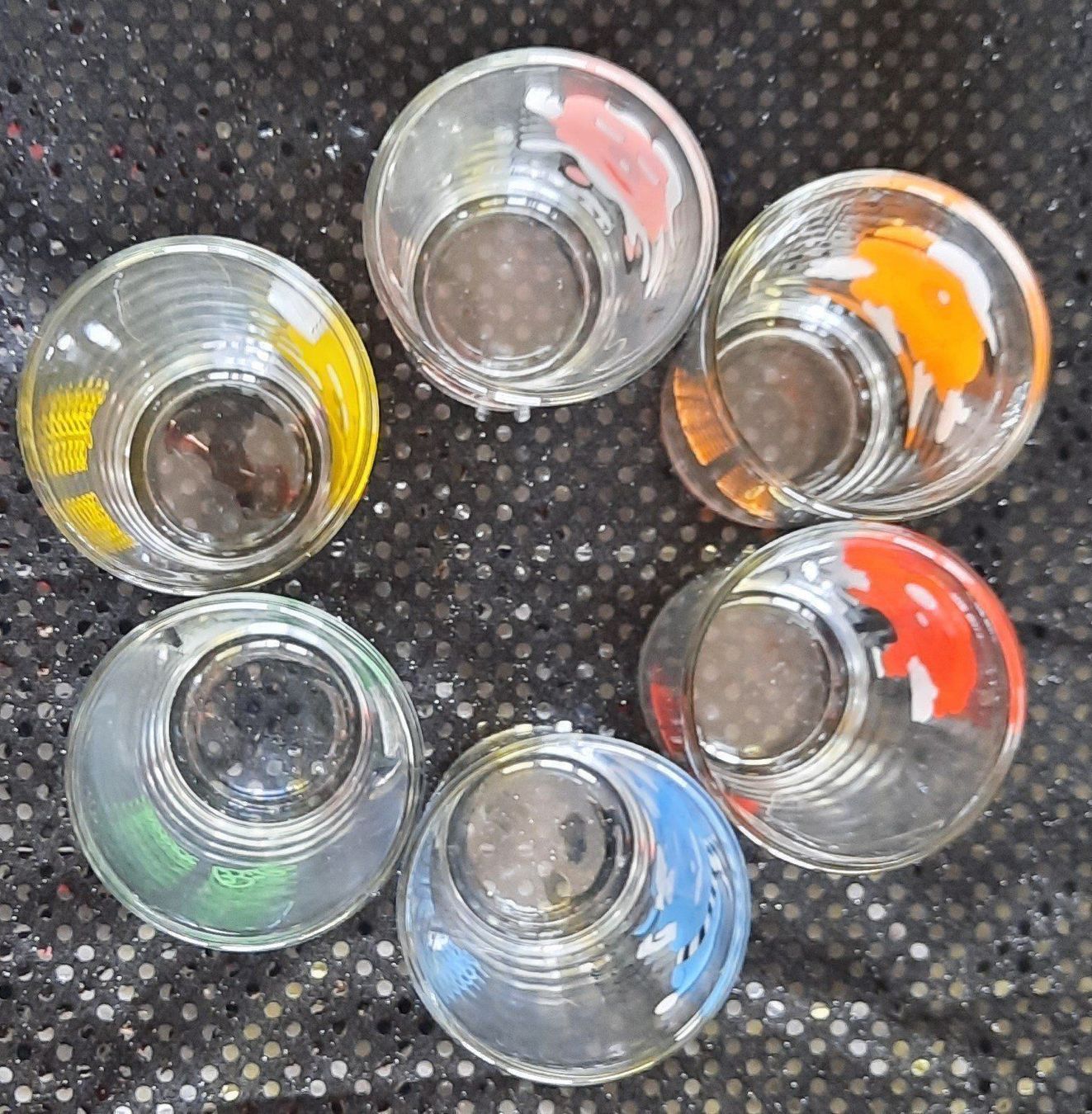 Bicchieri: Kinder Trinkgläser Mit Grün Deckel – Nuovo (secondo la descrizione) da Seuzach venduto da VT-Collections2 4