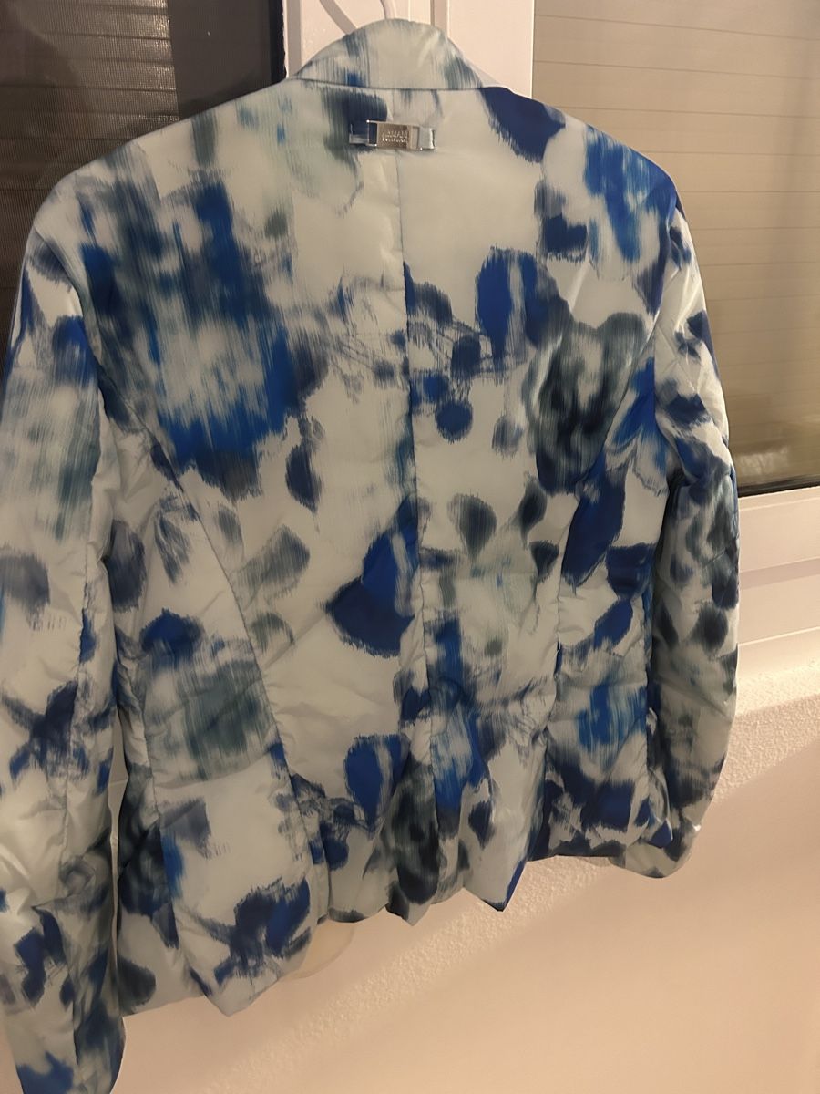 Armani Giacche: Armani Collezioni Blue Tie Dye Down Jacket perfect condition – Nuovo (secondo la descrizione) da Schlieren venduto da dev_fg59 3
