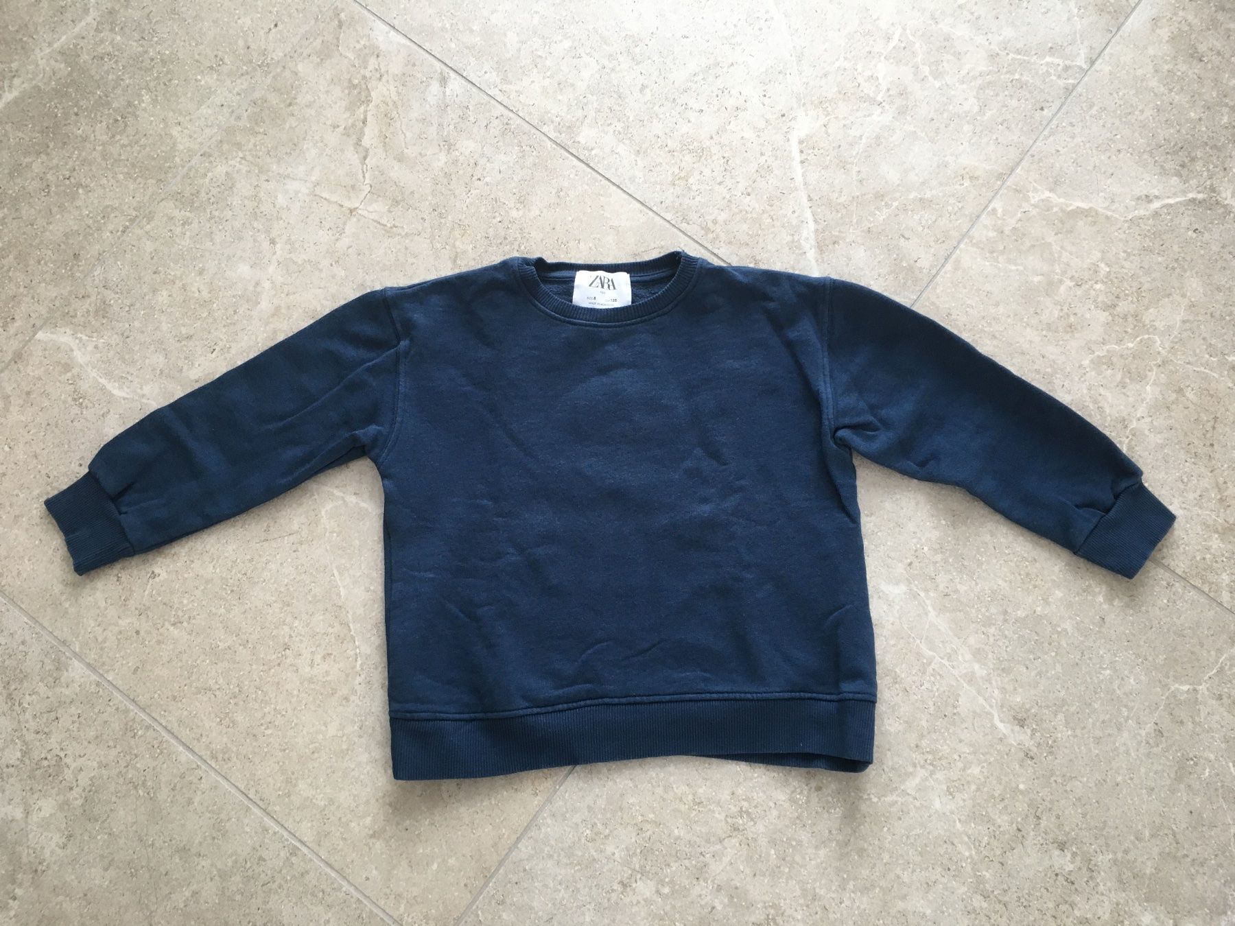 Zara Pulls et sweat-shirts: Zara Pullover dunkelblau Gr. 128 – D'occasion à Gächlingen par Tara_devi 1