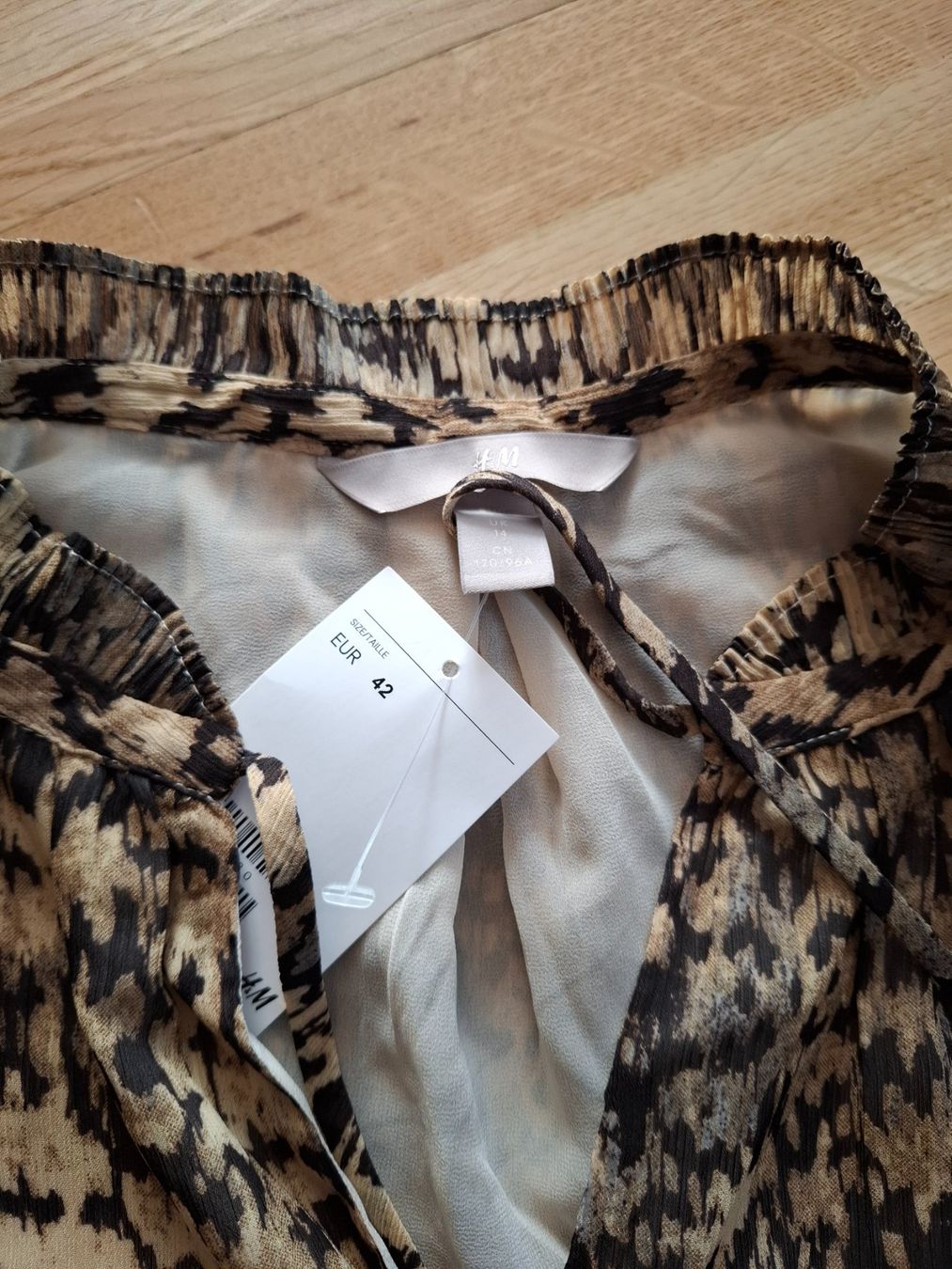 H&M Vestiti: Neu: Langarmkleid, Gr. 42 – Usato da Zürich venduto da zhch15 3