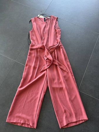 Jumpsuite in Himbeerrot